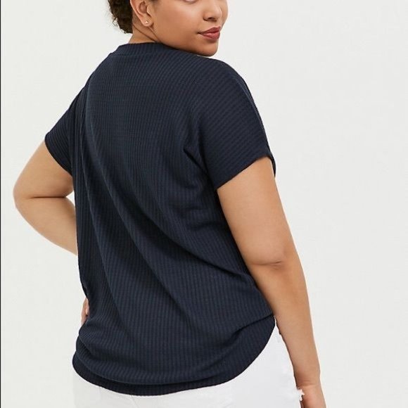 Torrid Womens 2X Navy Blue Short Sleeves Button Ti - Picture 9 of 9